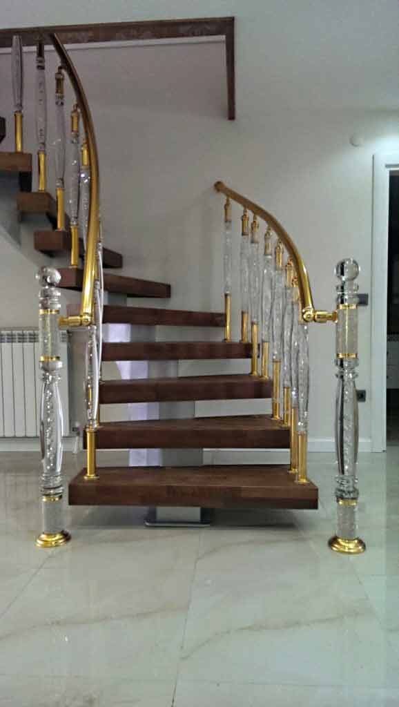 Pleksi Model 1