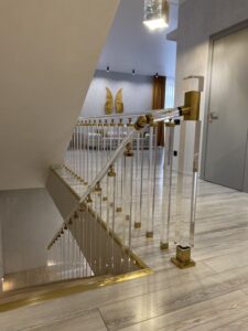 Kare Küpeşte Model