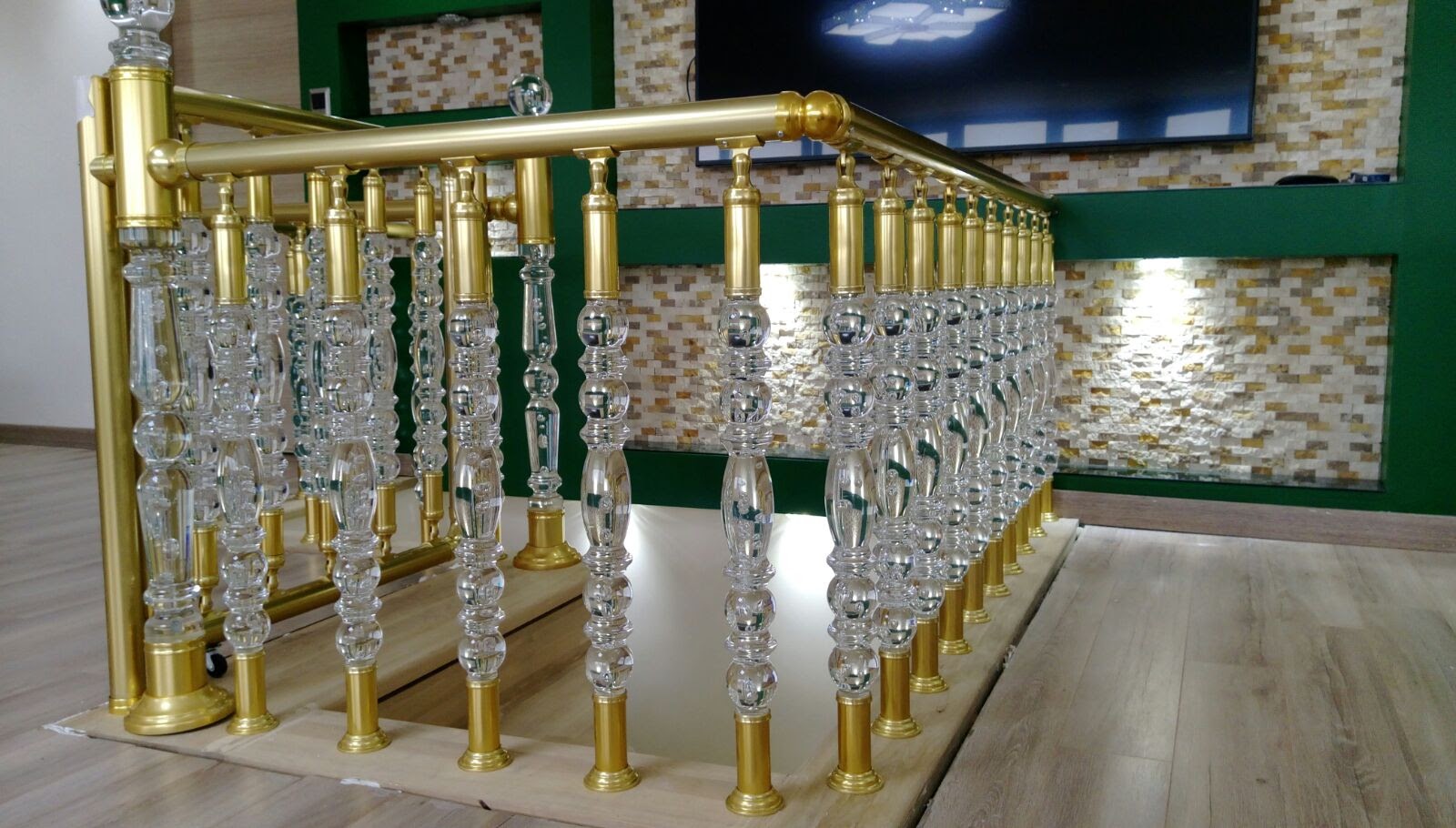 Pleksi Küpeşte Model 23